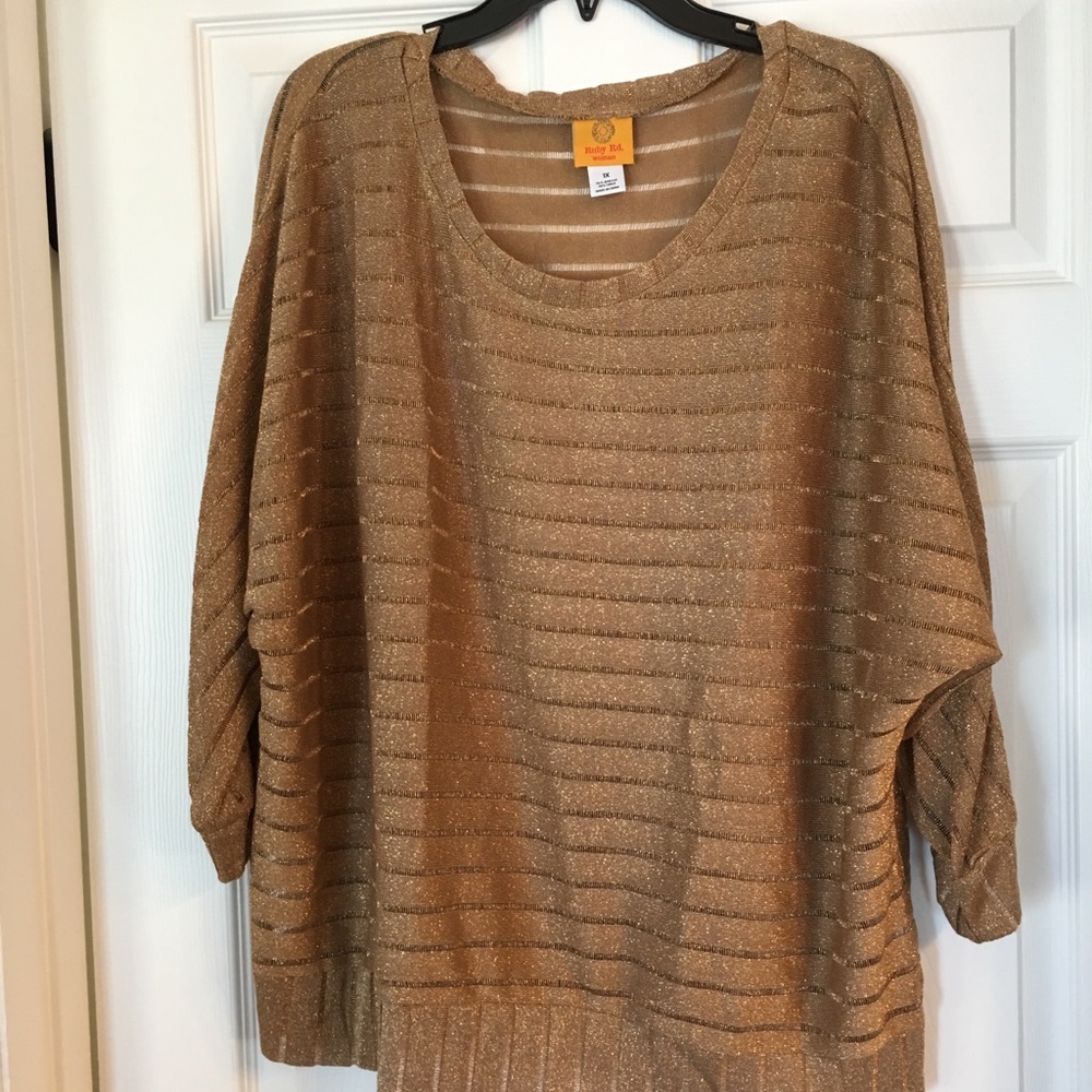 Ruby Rd gold top 1x